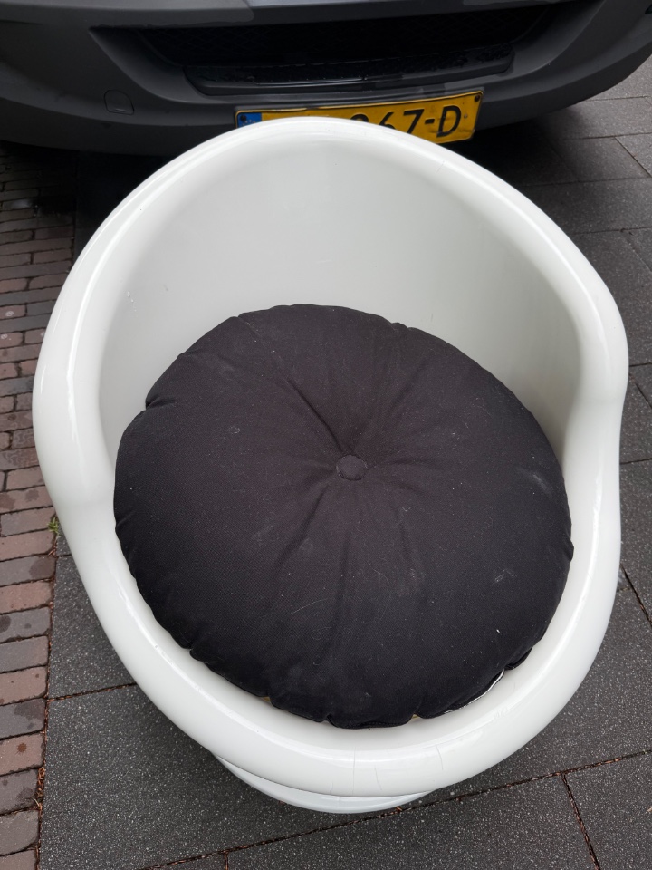 IKEA Poptorp Stoel Wit Met Zwart Kussen image 14