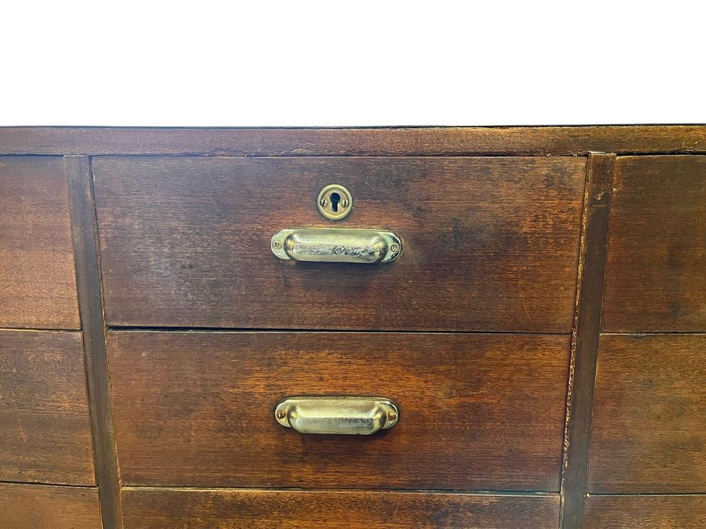 Vintage Diepe Industriële Ladekast / Dressoir / Commode image 4