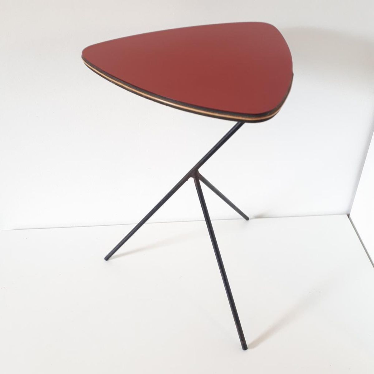 Mathieu Mategot Triangle Artimeta Design Tafeltje image 5