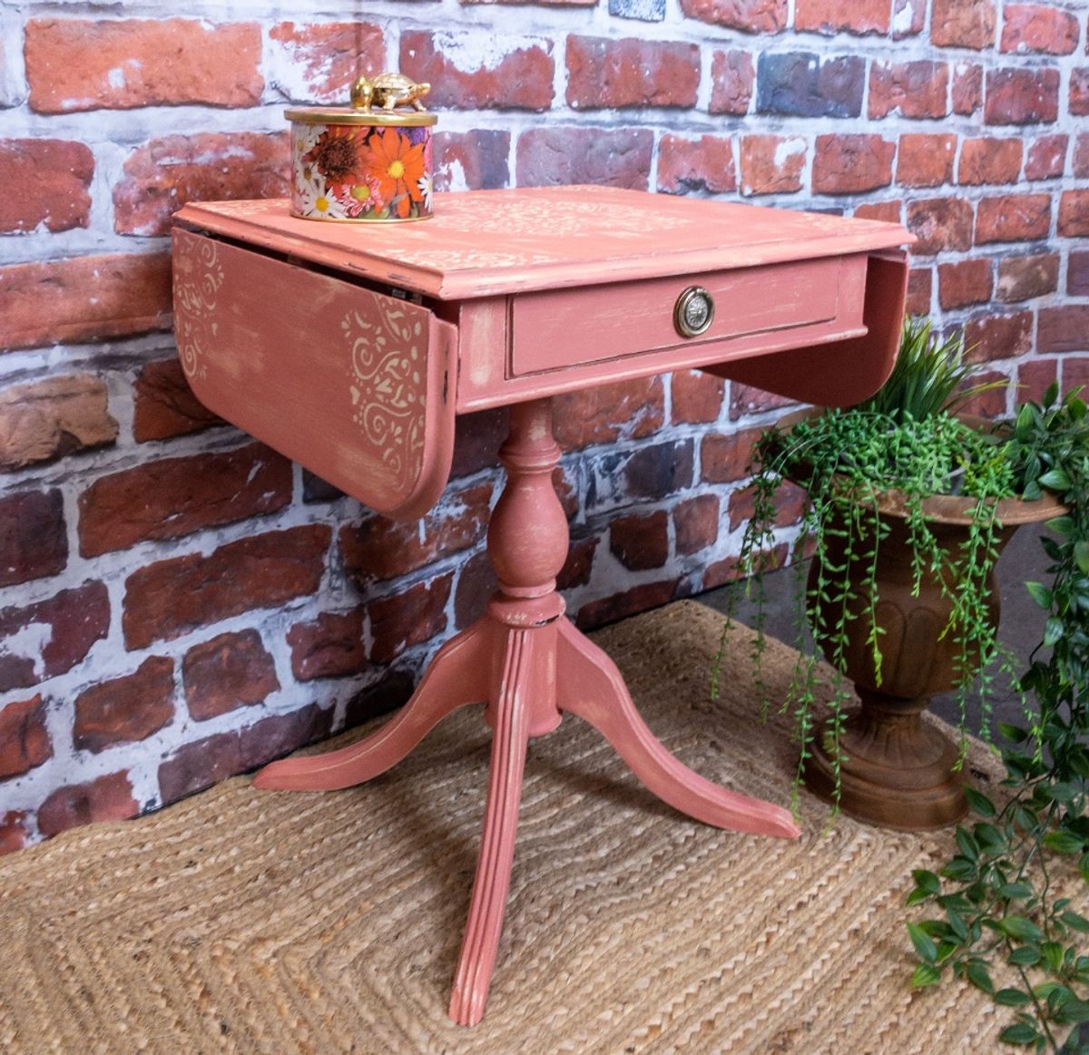 Hangoor Bijzettafel image 5