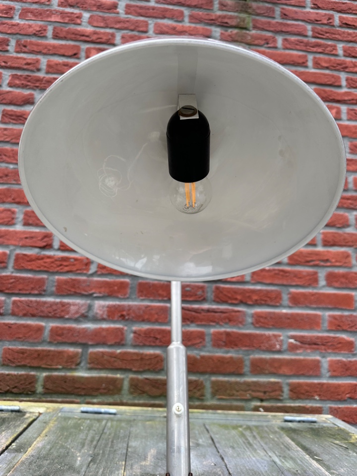 Hala Busquet Bureaulamp image 4