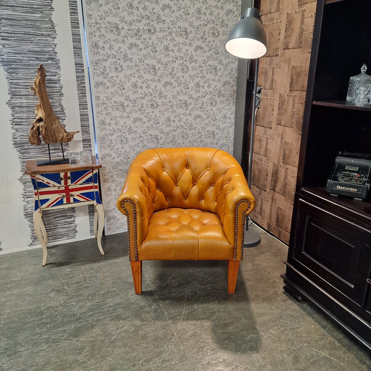 Chesterfield Club Chair - Golden Oak image 3