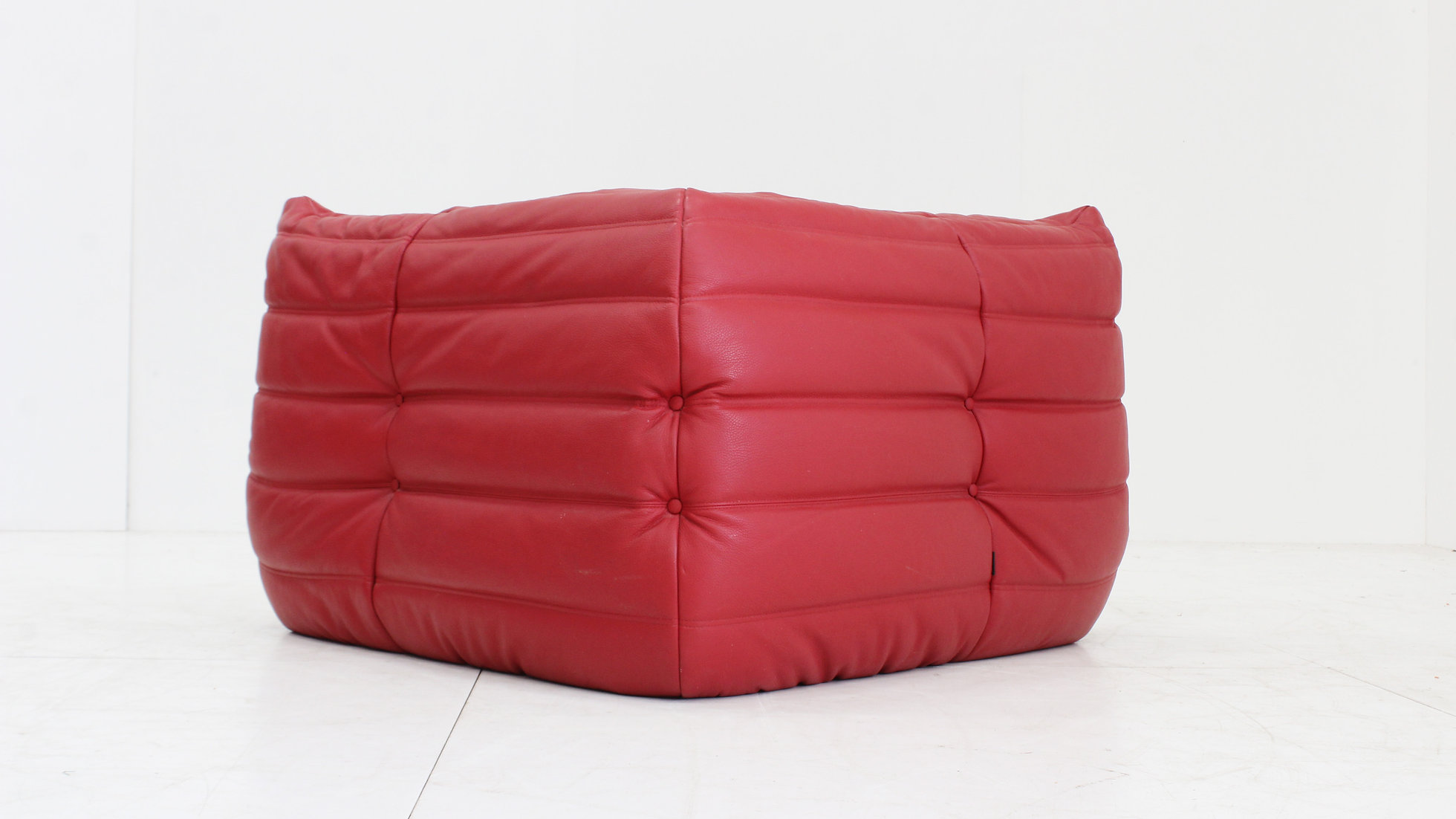 Togo Corner Chair Red Leather By Michel Ducaroy For Ligne Roset image 10