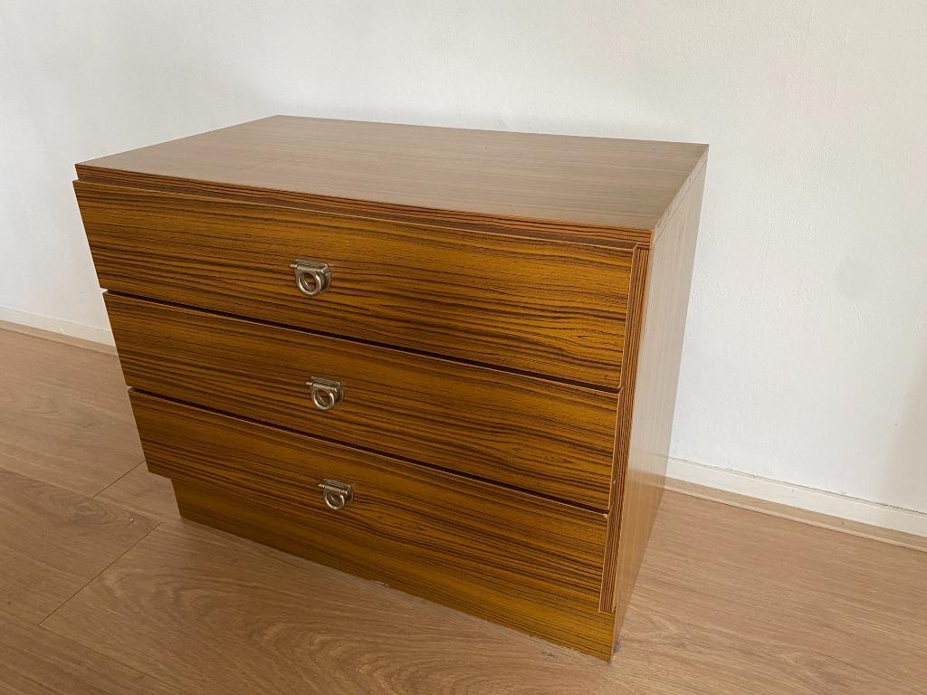 Vintage Mid Century Ladekast / Kastje Houtfineer / Chroom Greepjes image 3