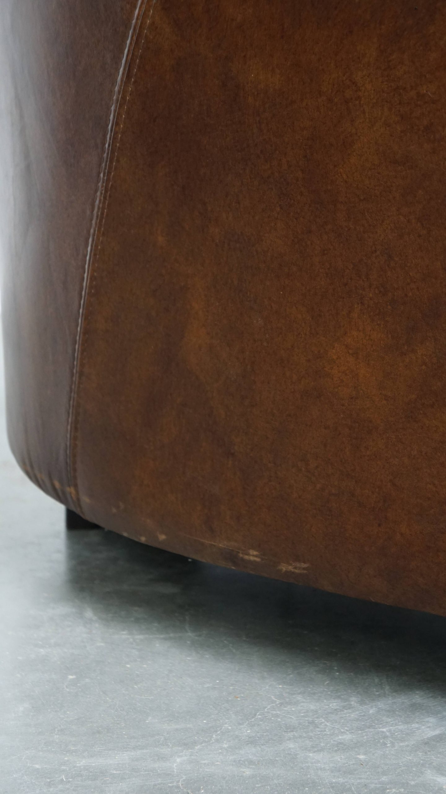 Comfortabele En Unieke Bruine Aviator Design Fauteuil Gemaakt Van Rundleer image 15