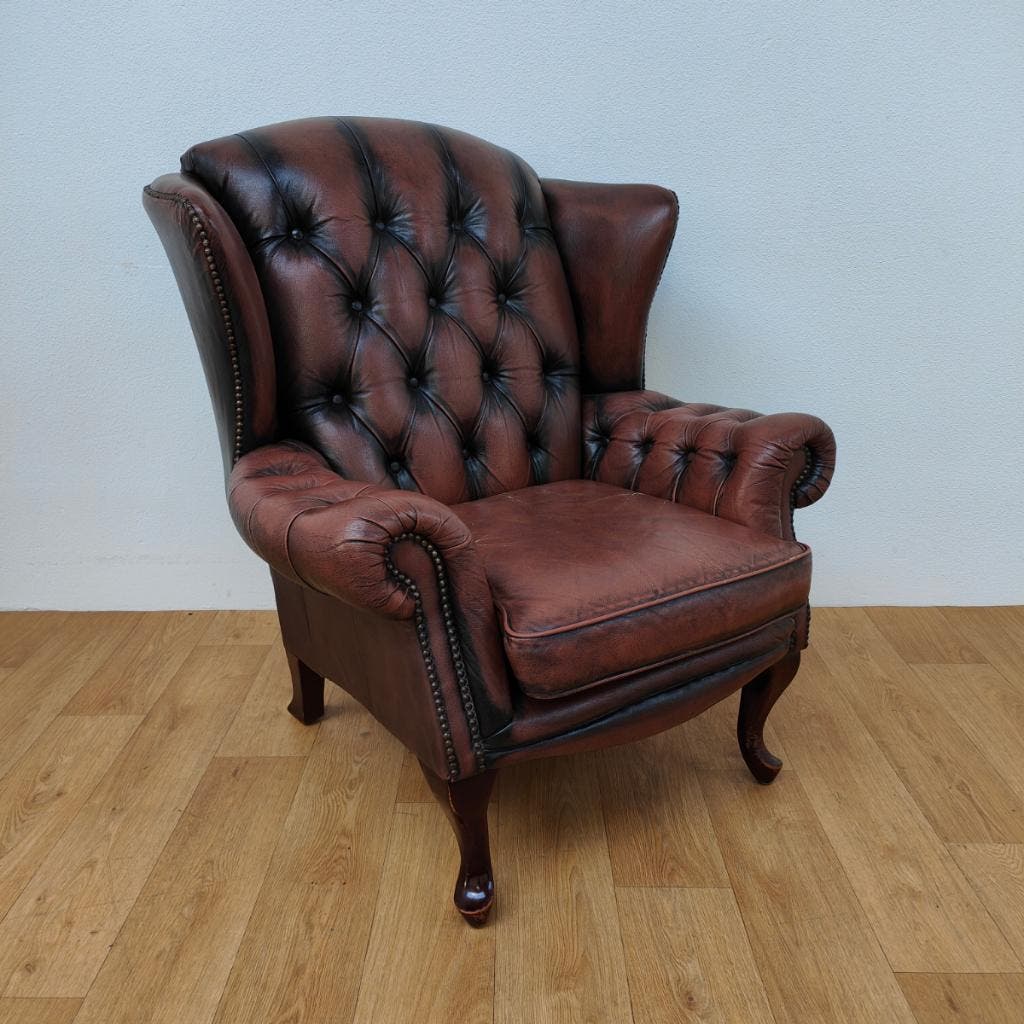 Vintage Chesterfield Stijl Fauteuil, Oorfauteuil 209 image 2