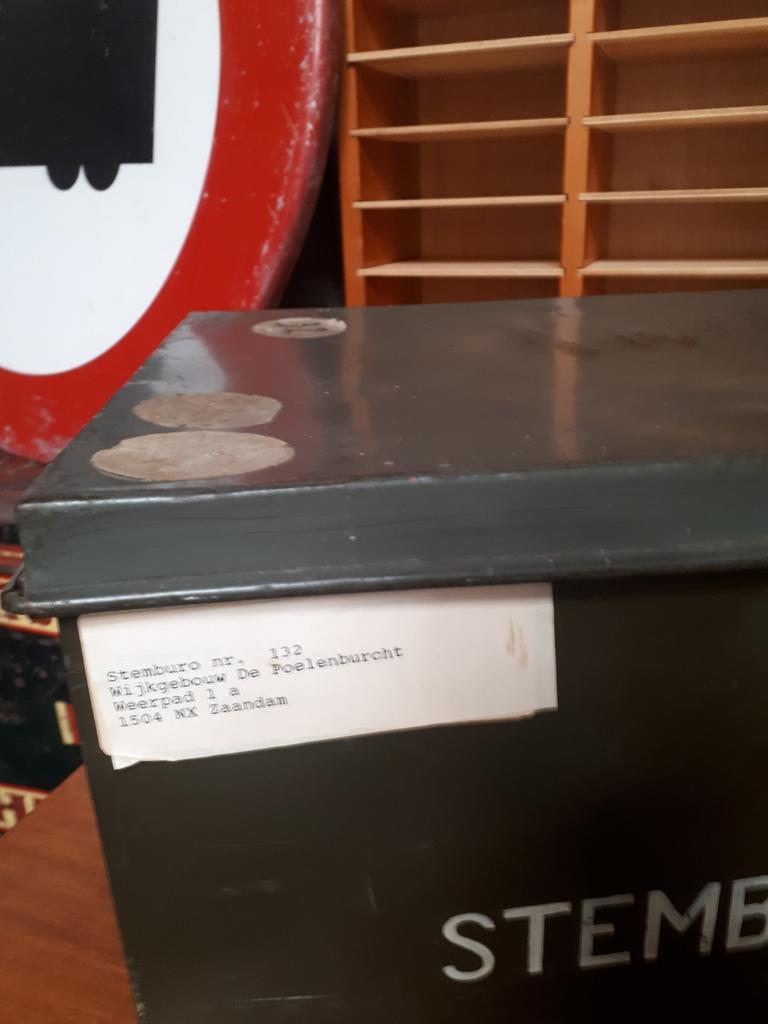 Industrieel Oud Stembureau Zaandam Blik Kist image 3