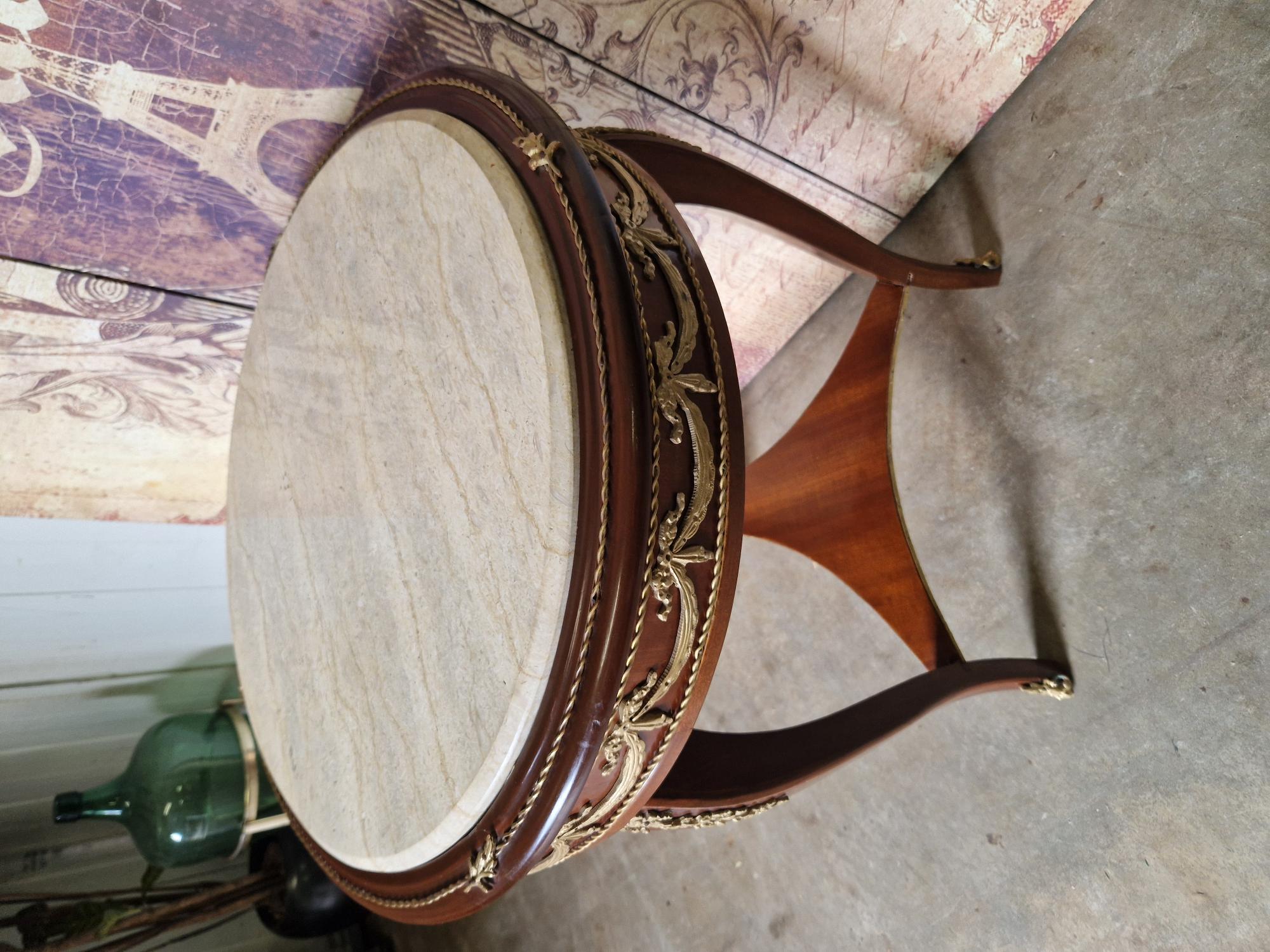 Klassieke Sierlijke Bijzettafel, Plantentafel, Wandconsole Marmeren Blad En Missing Versieringen Afm. 60x60cm En 81cm Hoog image 3