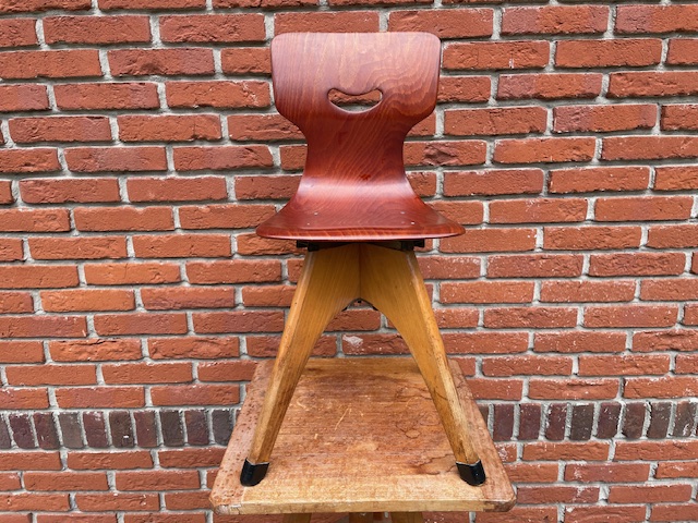 Vintage Schoolstoeltje / Kinderstoeltje. Jaren 50 image 2