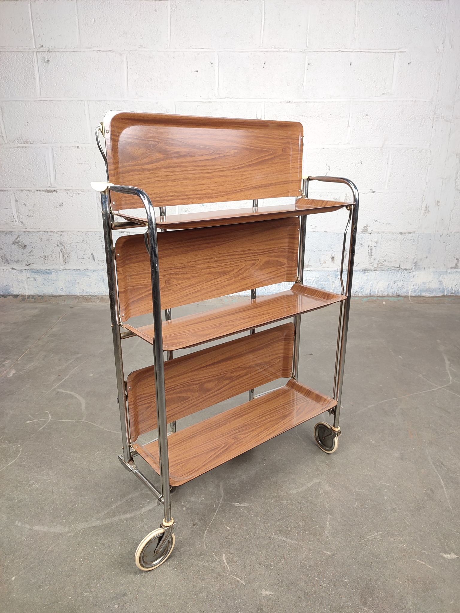 Vintage Opvouwbare Serveer Trolley image 3
