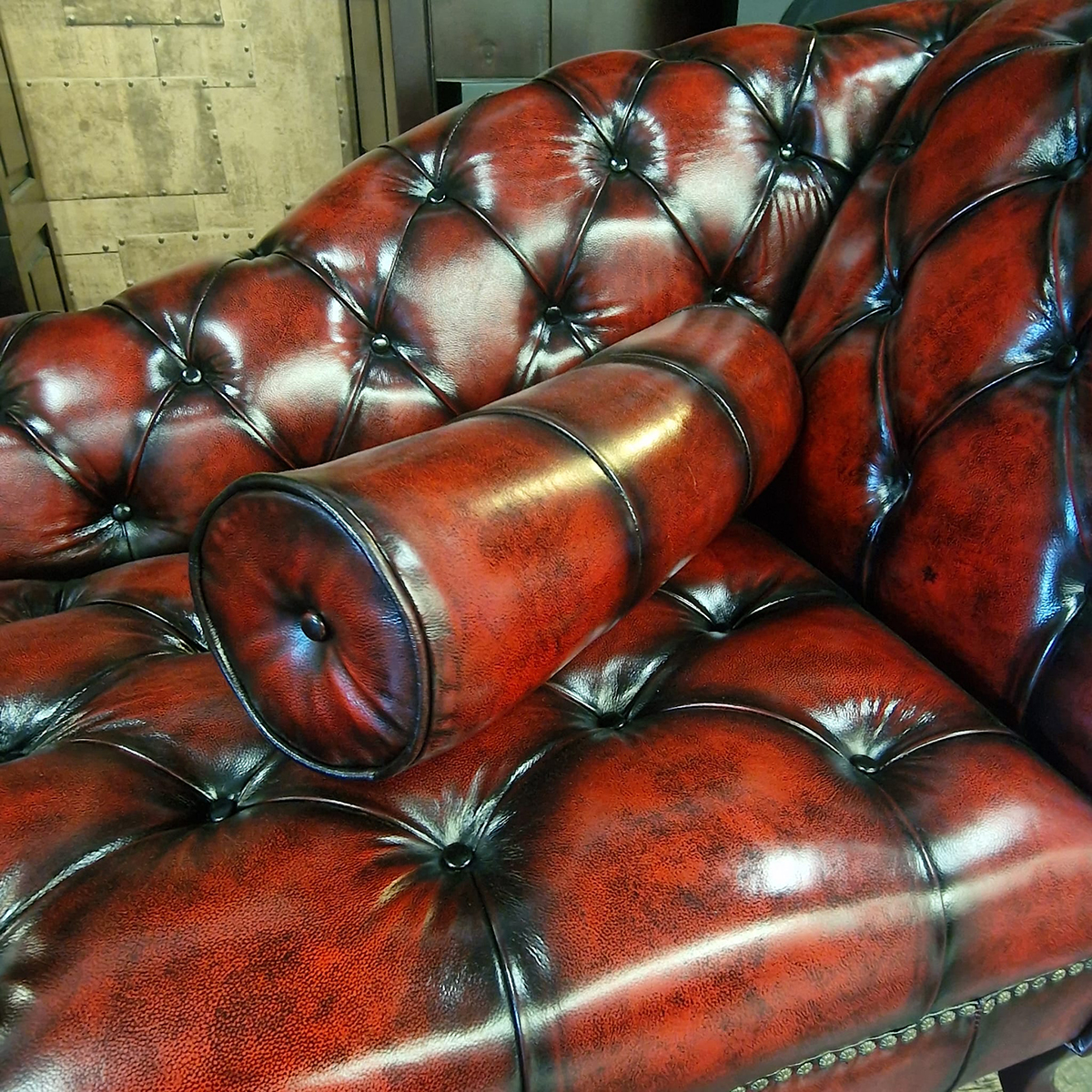 Chesterfield Daybed - Antiek Rood. Speciale Nagels image 3