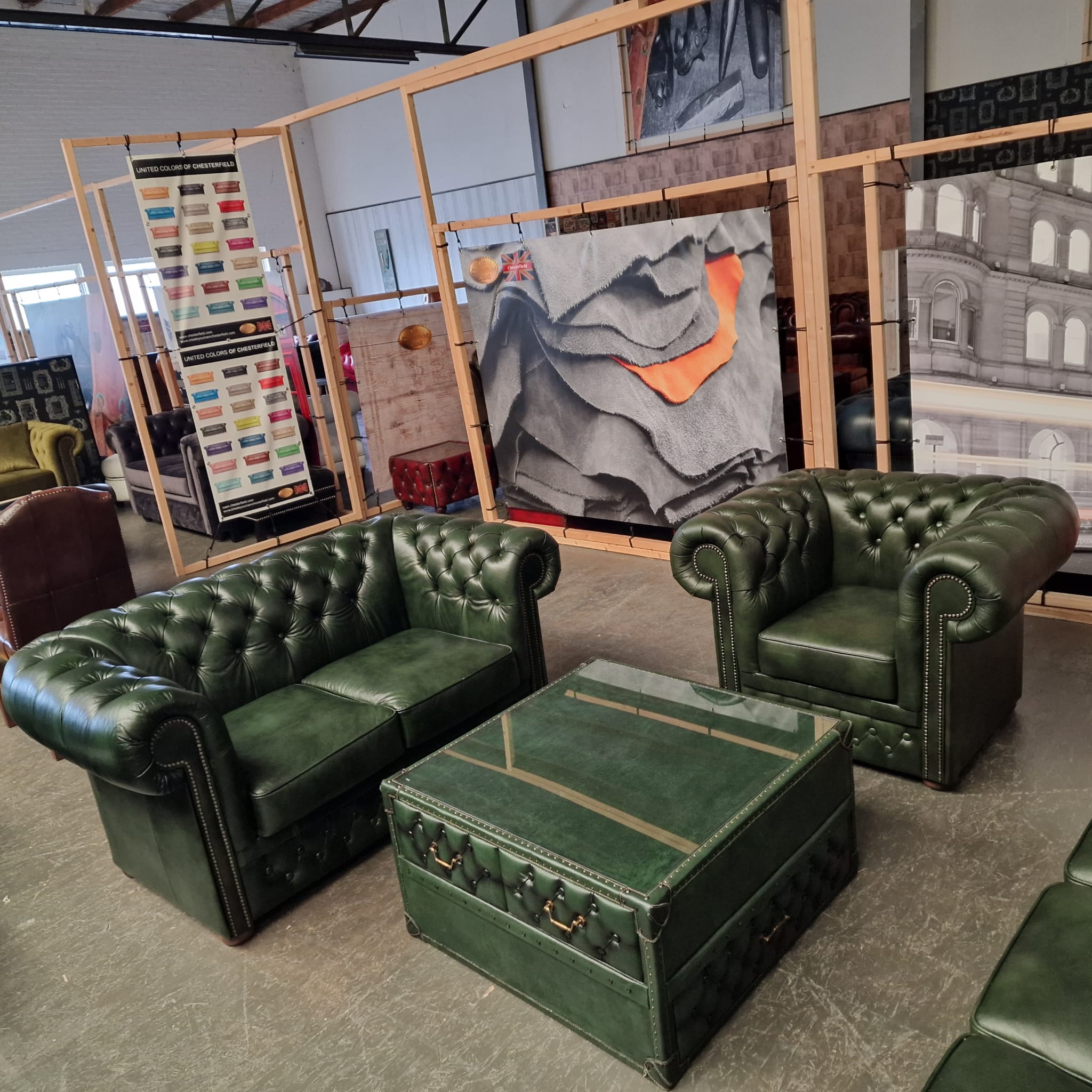 Chesterfield Brighton Antiek Groen – 1+2+3-zits Bankset Met Salontafel image 3