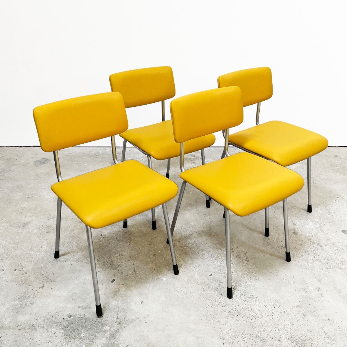 Vintage Gispen 1231 Stoelen, Opnieuw Bekleed Met Leer. image 3