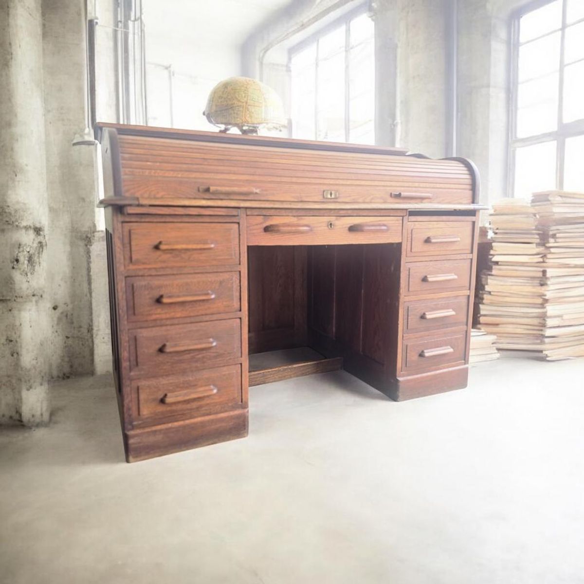 Vintage Houten Amerikaanse Bureau Met Rolluik Deur image 2