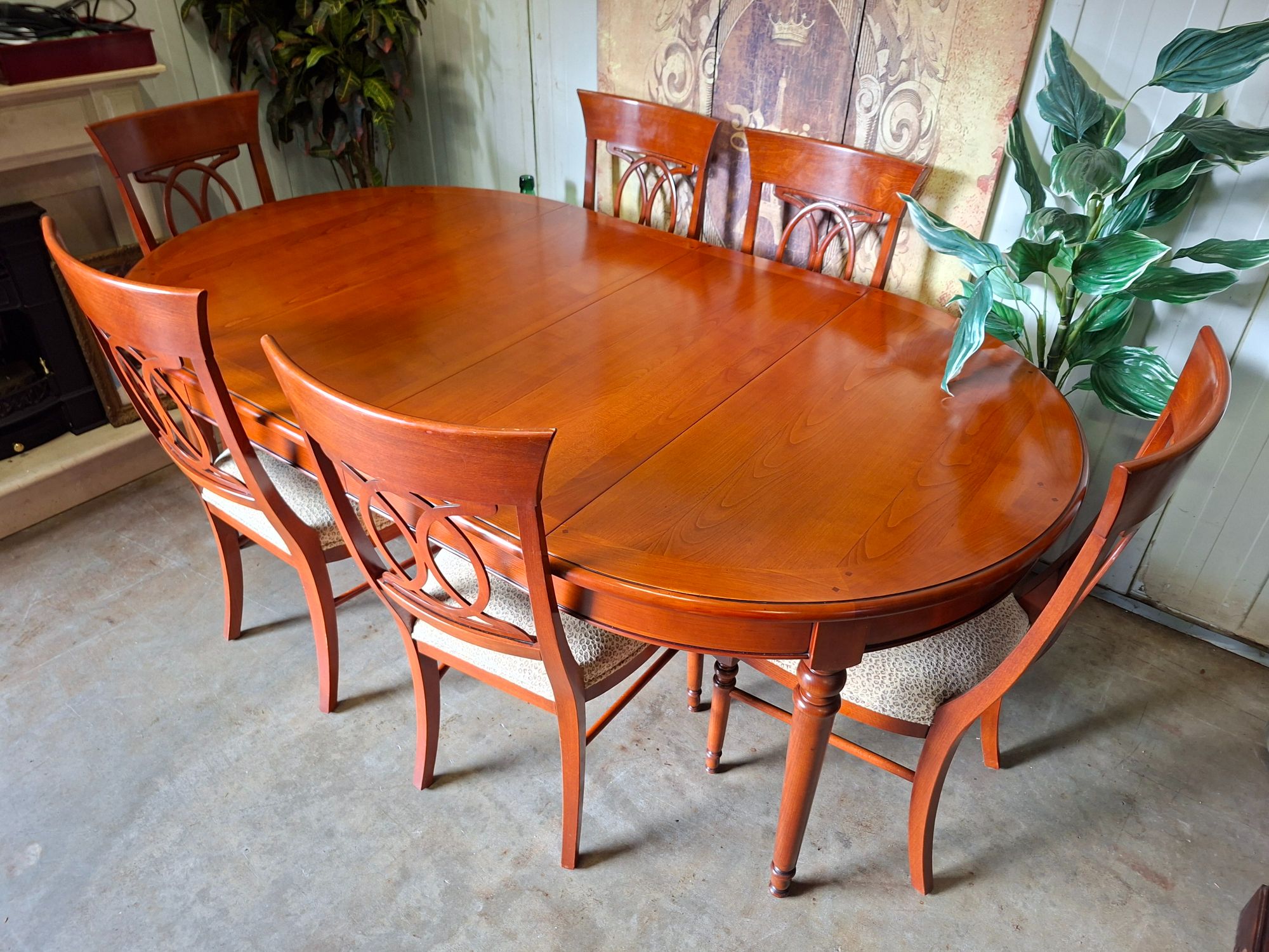 Klassieke Engelse Ronde / Ovale Uitschuifbare Eettafel Met 6st Eetkamerstoelen Kersenhout Afm. 120x120165/210 Cm En 79cm Hoog image 3