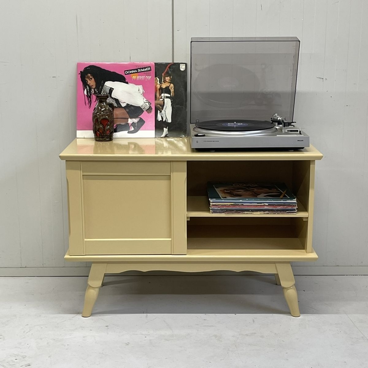 Restyle Vinyl Platen Kastje Schuine Pootjes image 2