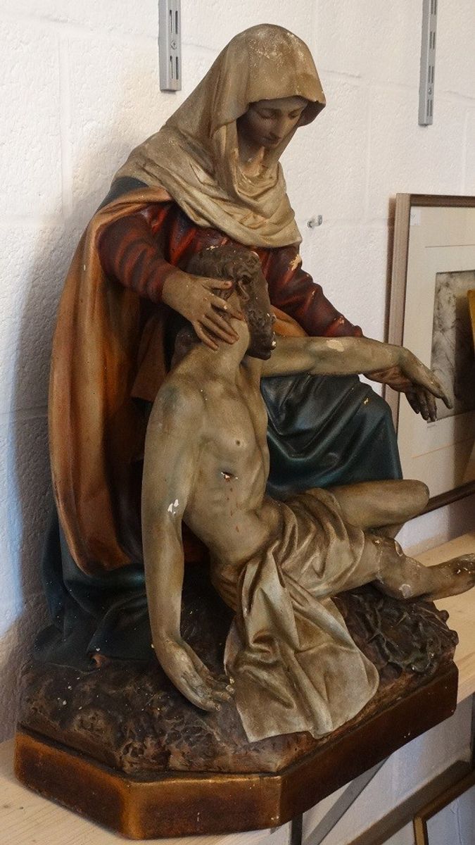 Groot Pieta Beeld Van Ch. Proost Sartini Antwerpen. image 3