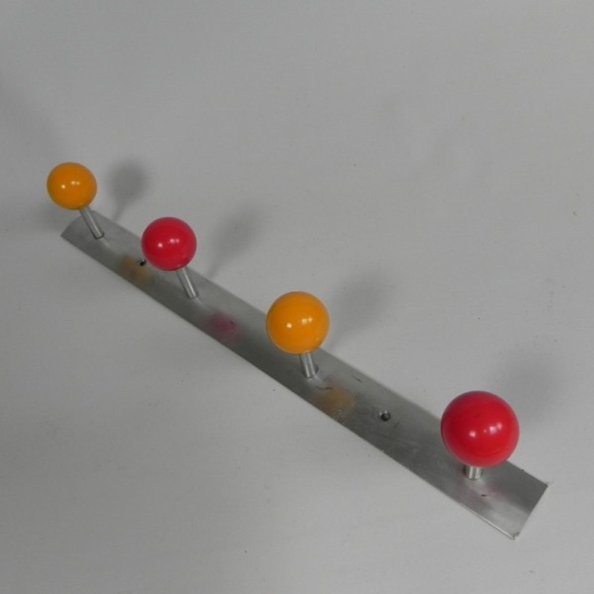 Wandkapstok Met Gekleurde Bollen, Jaren 50 image 3