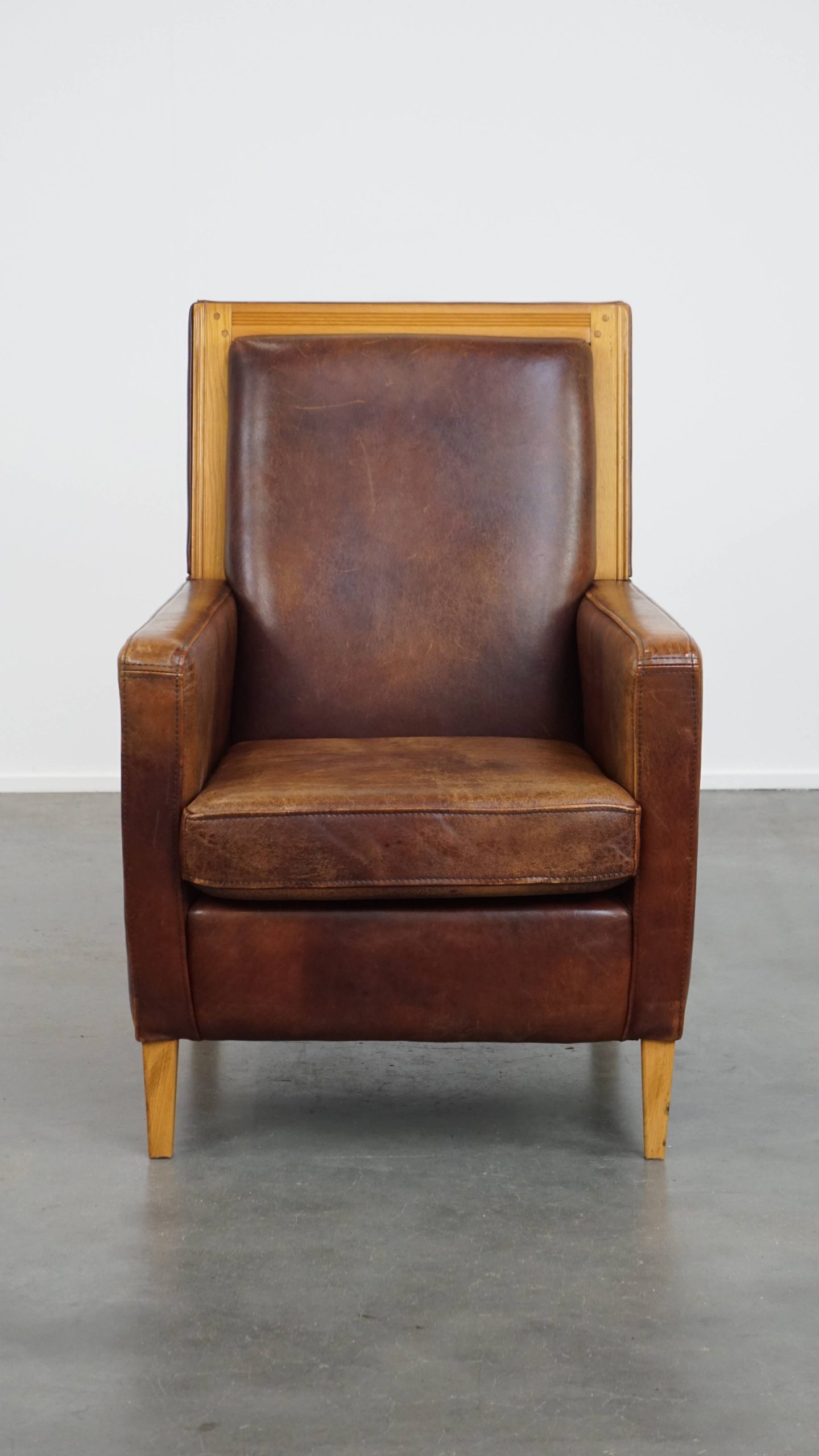Mooie En Comfortabele Schapenleren Art Deco Design Fauteuil Met Een Prachtige Kleur image 8