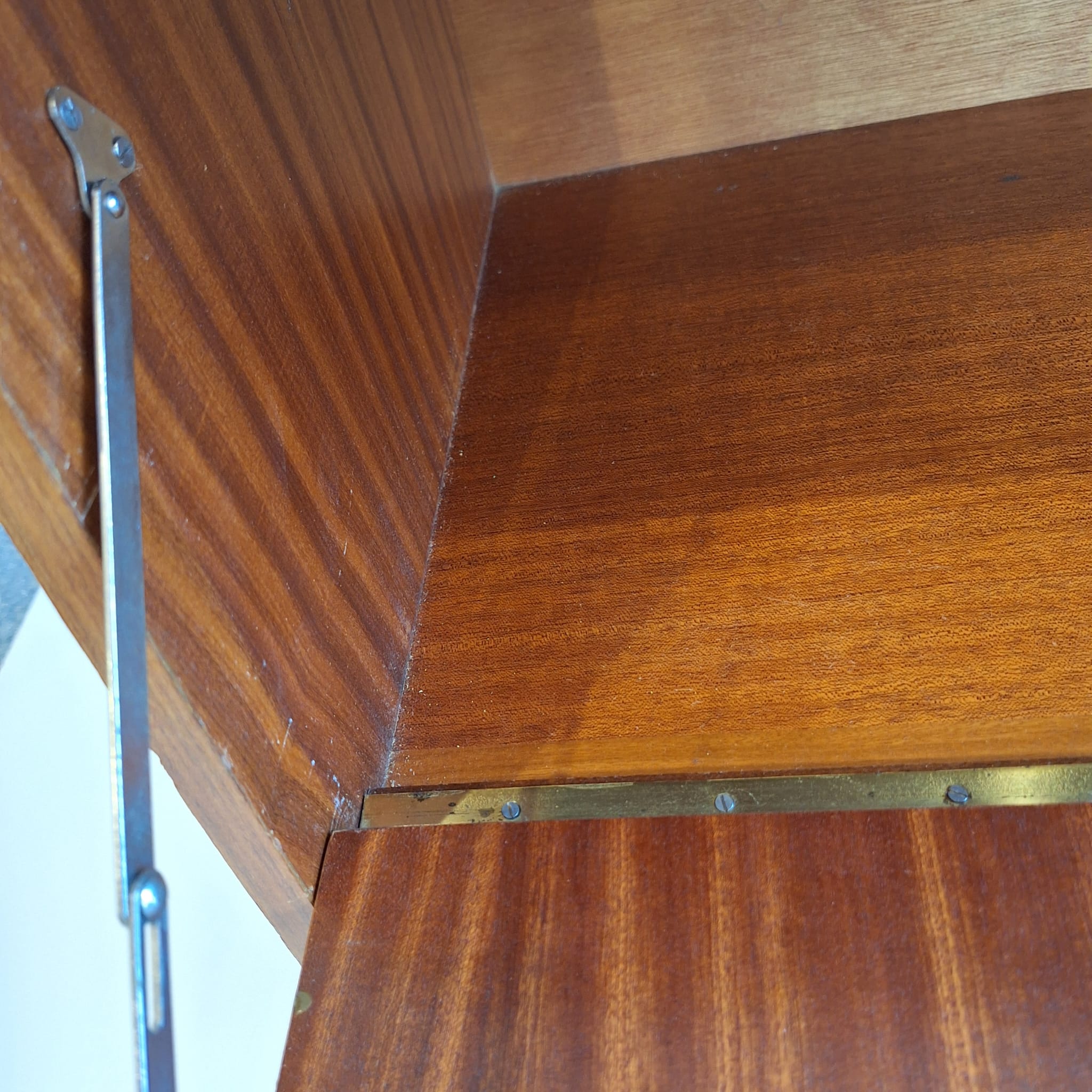 Small Danish Bar Cabinet In Teak Veneer image 11