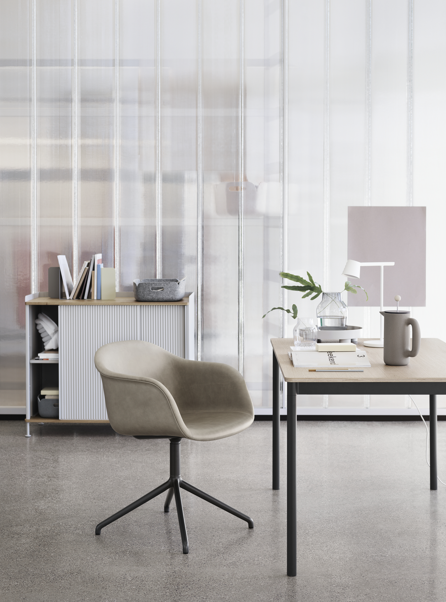 Muuto / Fiber Armchair / Swivel Base / Cognac image 9