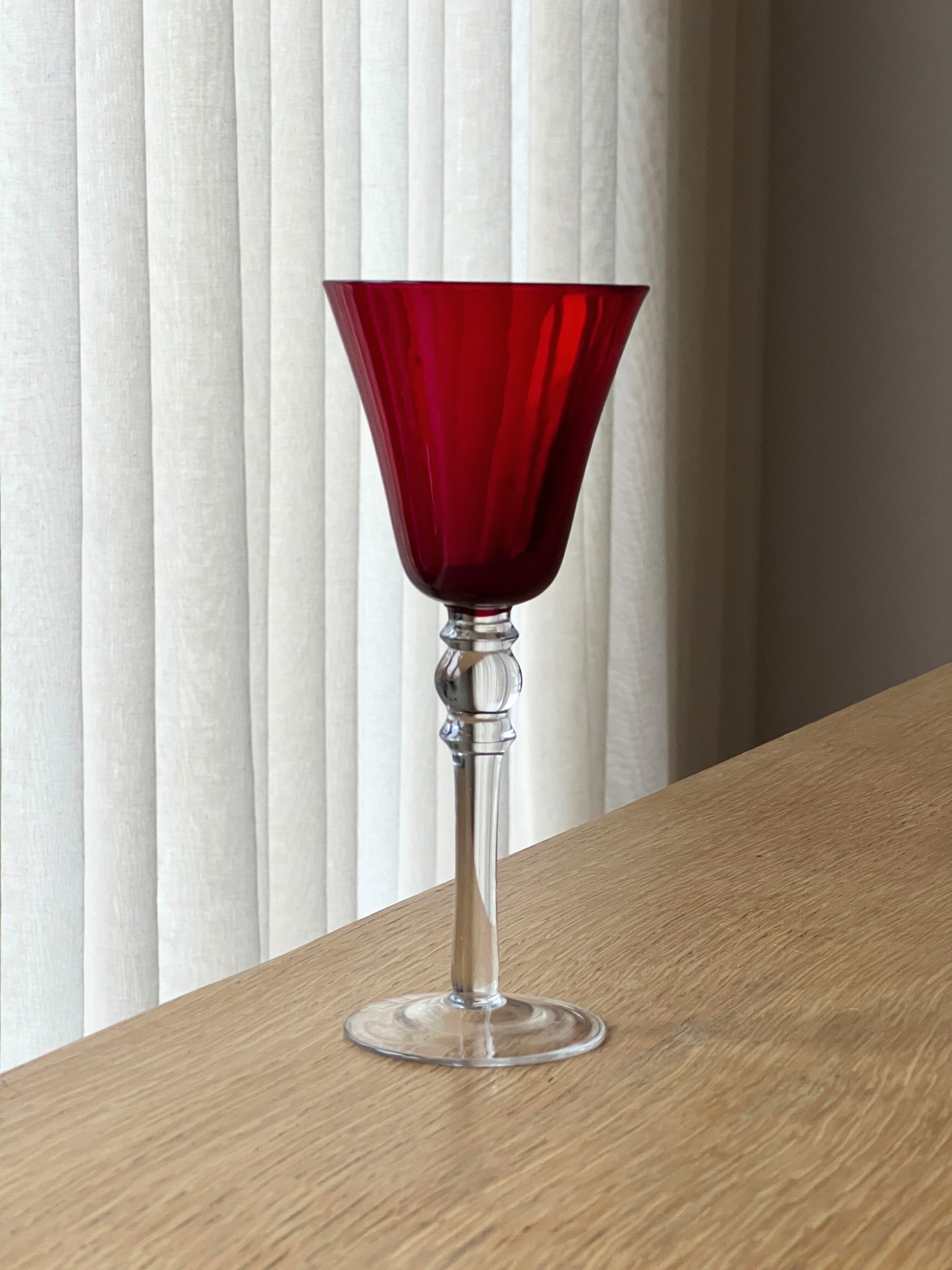 Set Of 4 Vintage Ruby Red Wine Glasses image 2