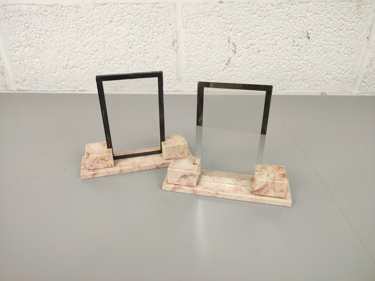 Duo Marmeren Art Deco Fotokadertjes image 2