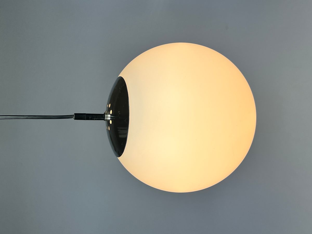 Vintage Raak Hanglamp / Bollamp, B1153 "ochtendnevel" image 4