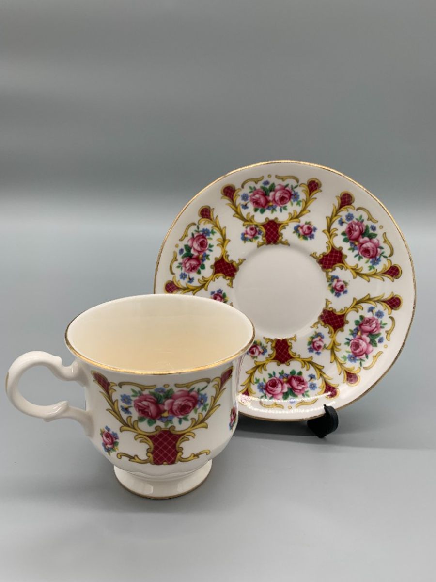 Queen Anne Bone China Kop En Schotel image 4