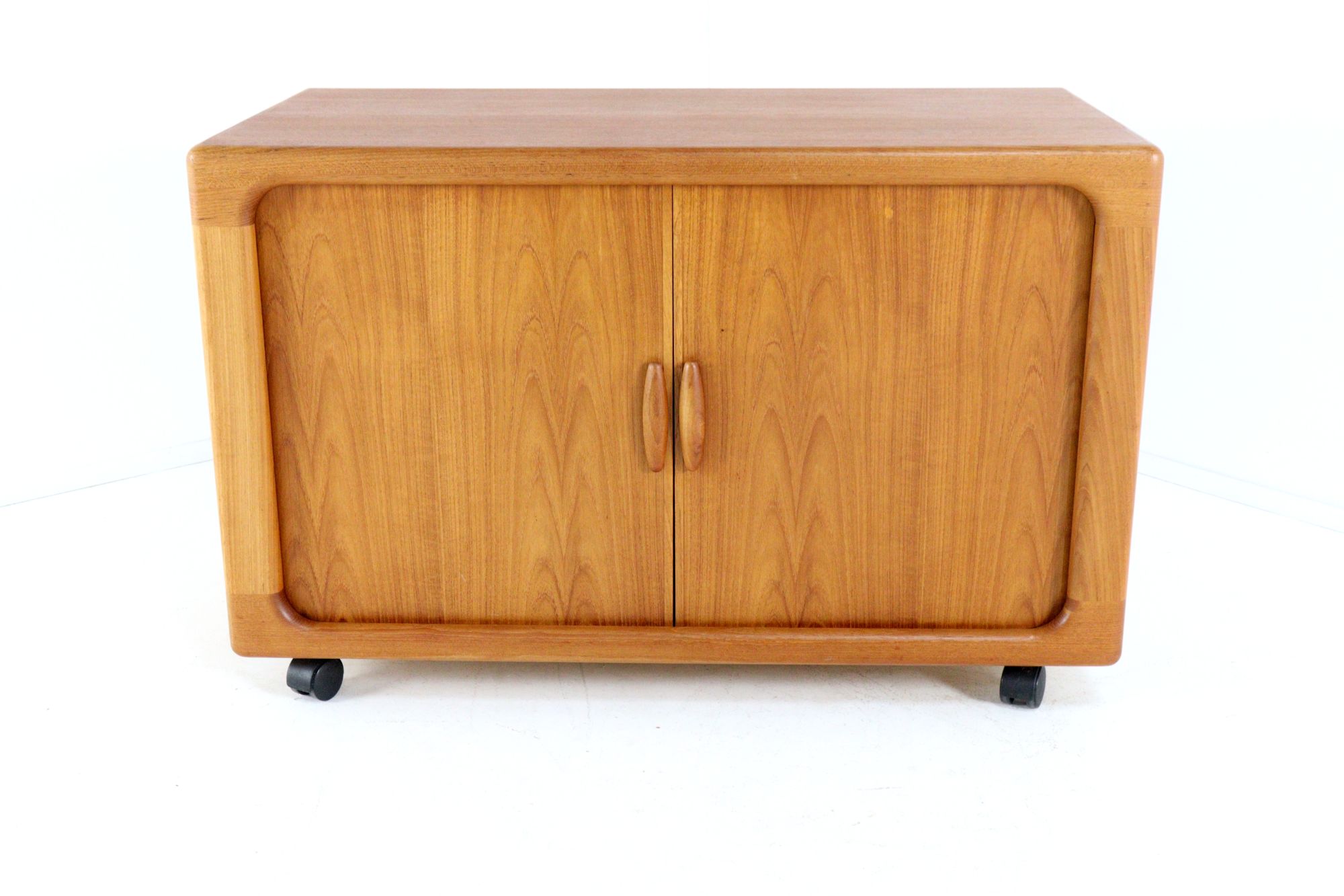 dyrlund Audio / Tv Meubel 'bandholm' Vintage Teak image 9