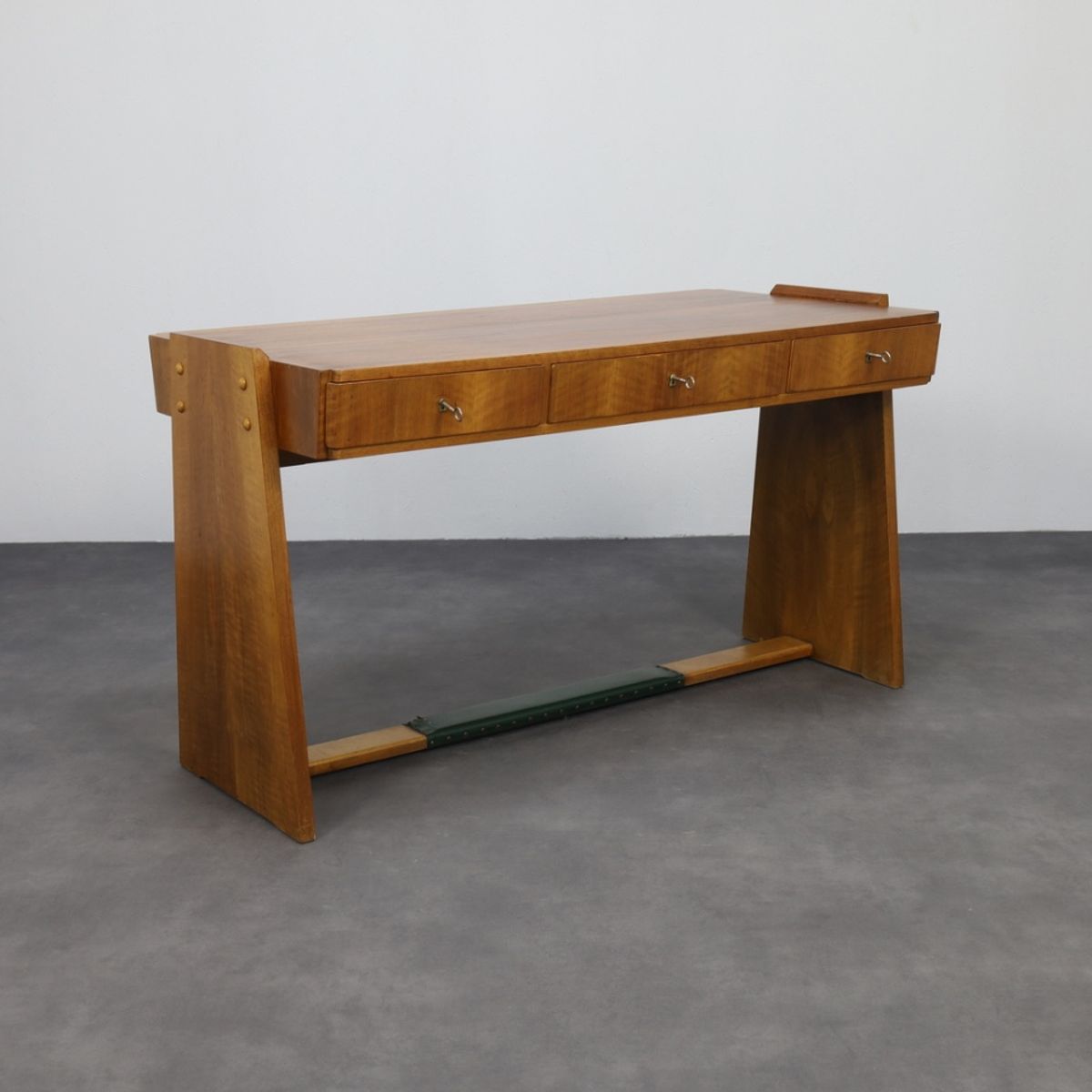 Vintage Bureau Walnoot, 1960s image 2