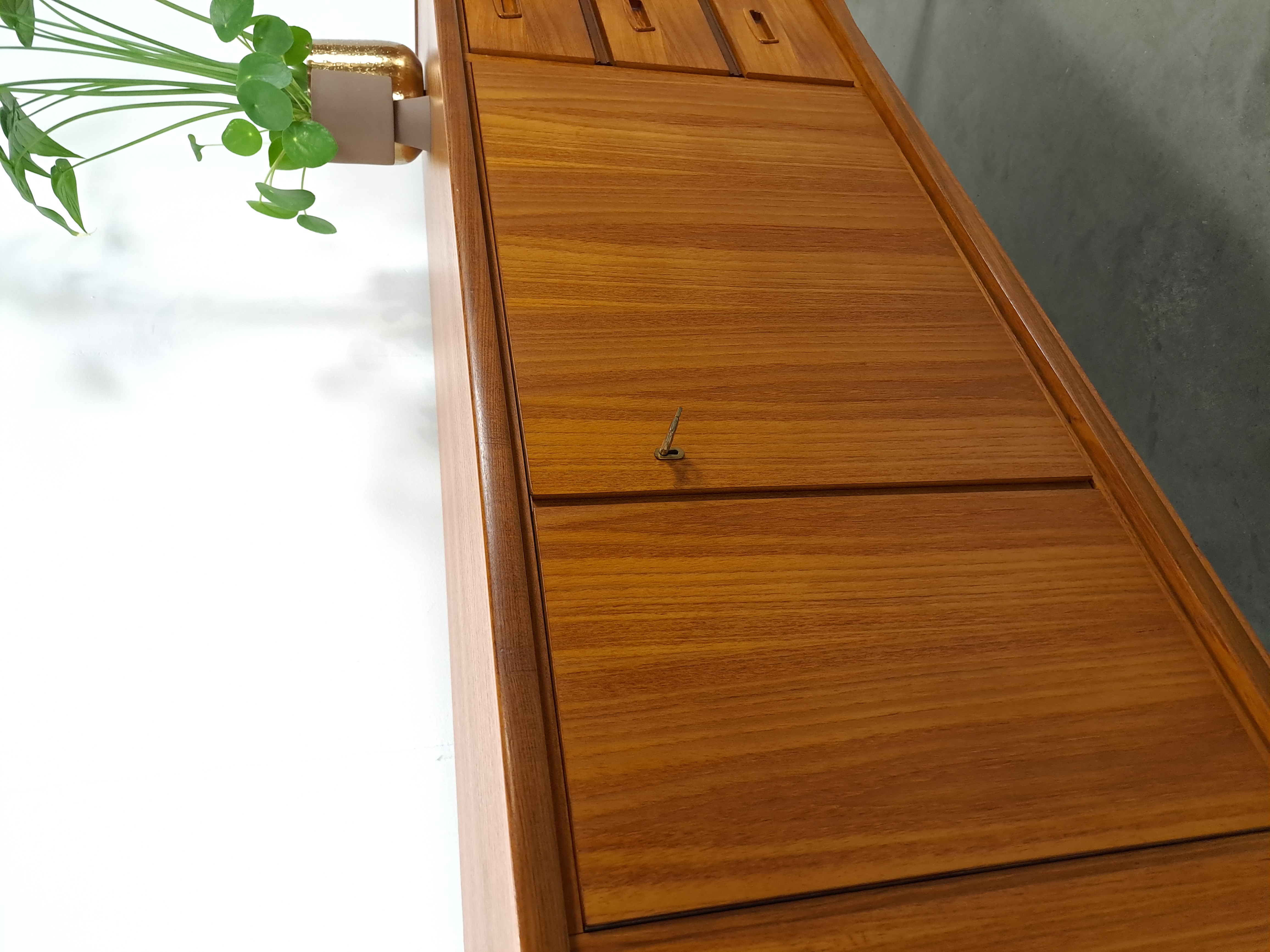 Design Teak Dressoir Bartels Met Lades image 9