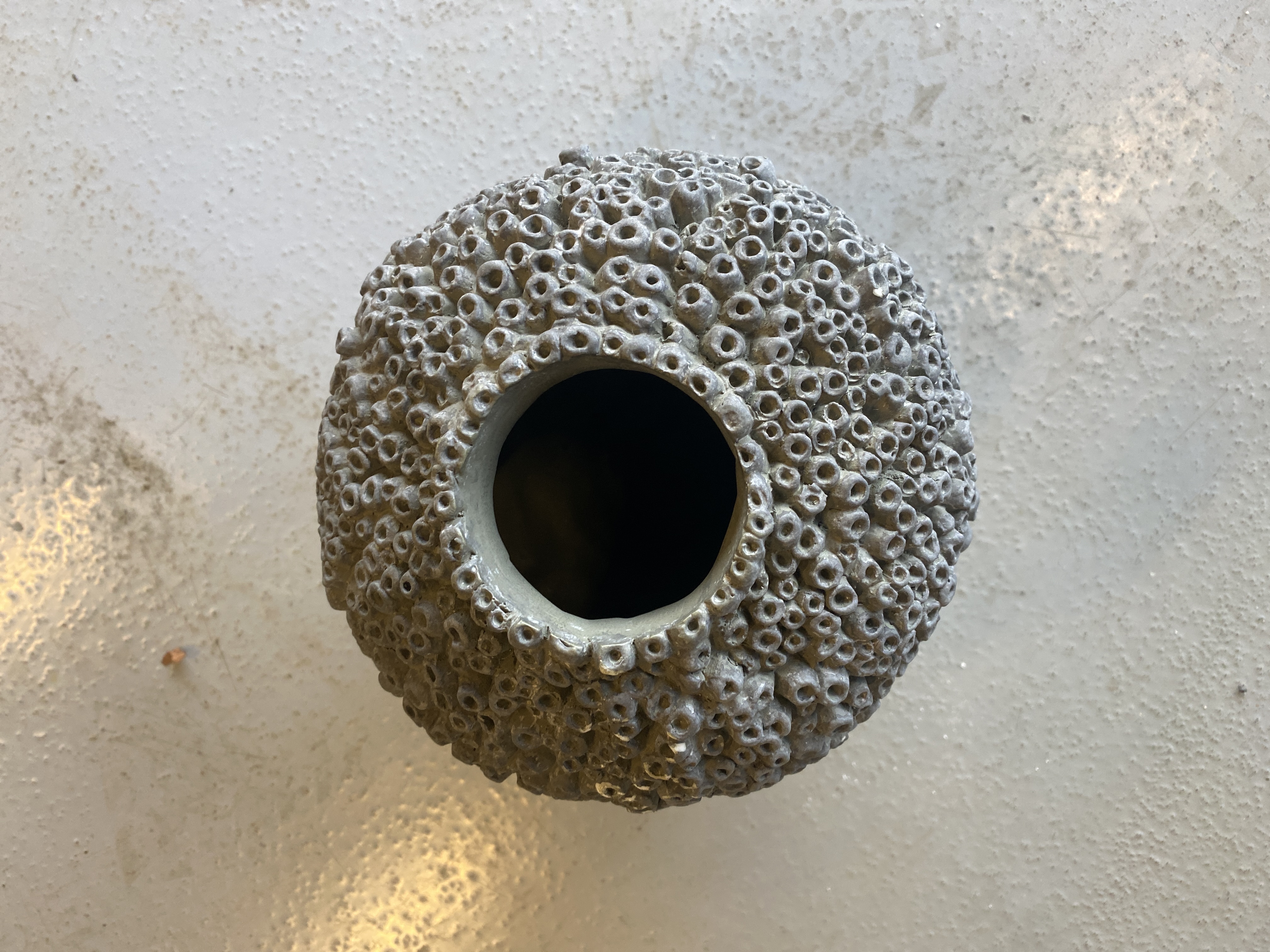 101 Copenhagen | Sunao Vase Petit Beehive - Dark Grey image 4