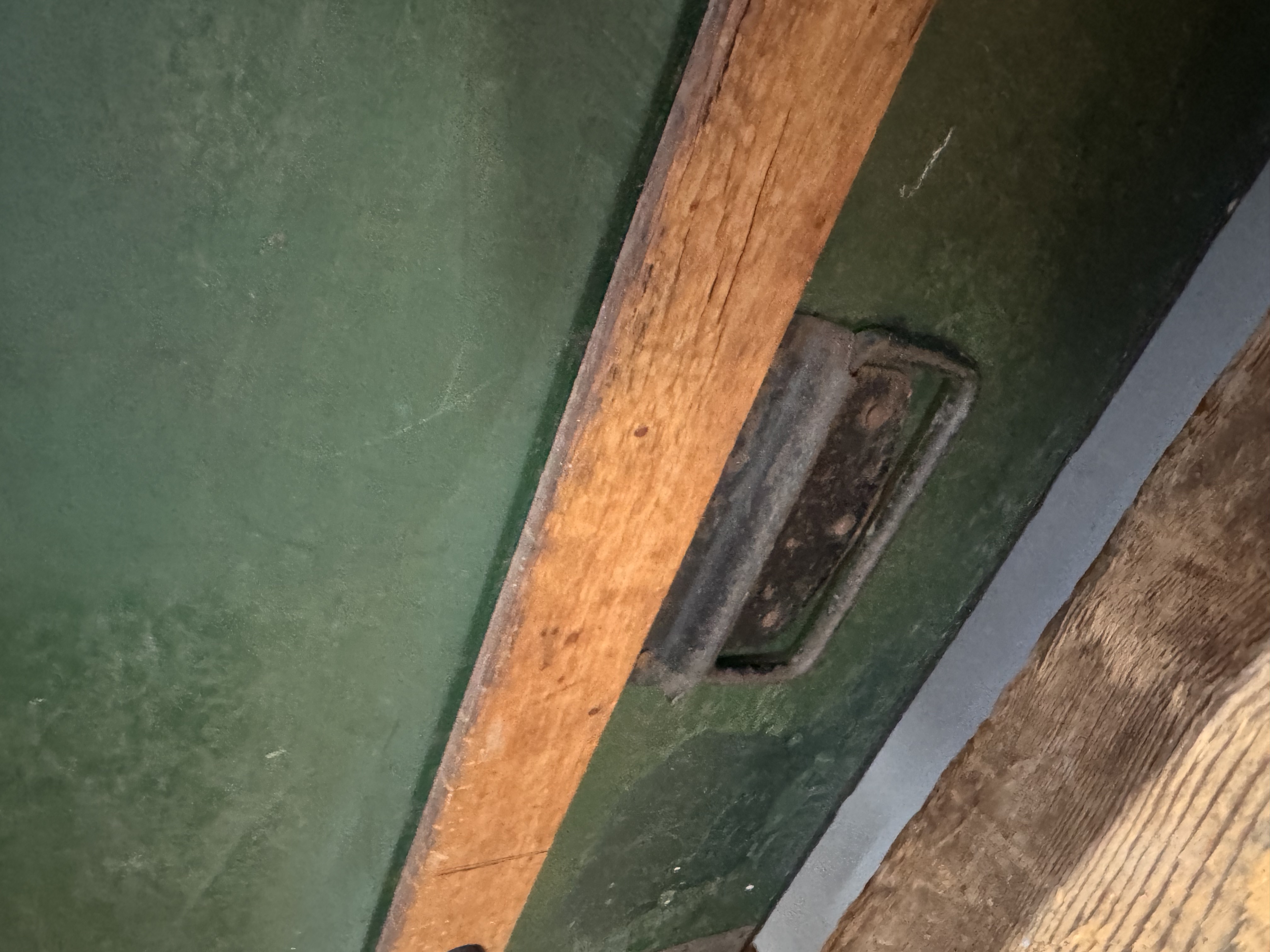 Hutkoffer, Kist, Groen Met Houten Latjes image 9