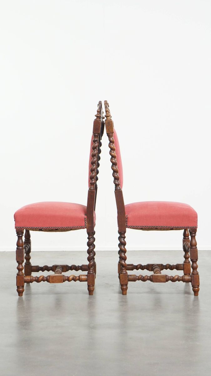 Majestueuze Antieke Set Van 2 Hollandse Eetkamerstoelen Met Mooi Houtsnijwerk image 4