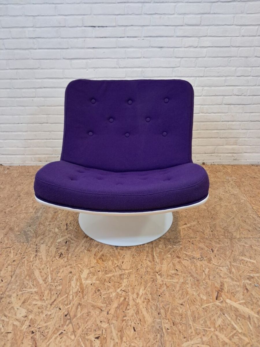 Artifort 975 Lounge Chair Harcourt image 2