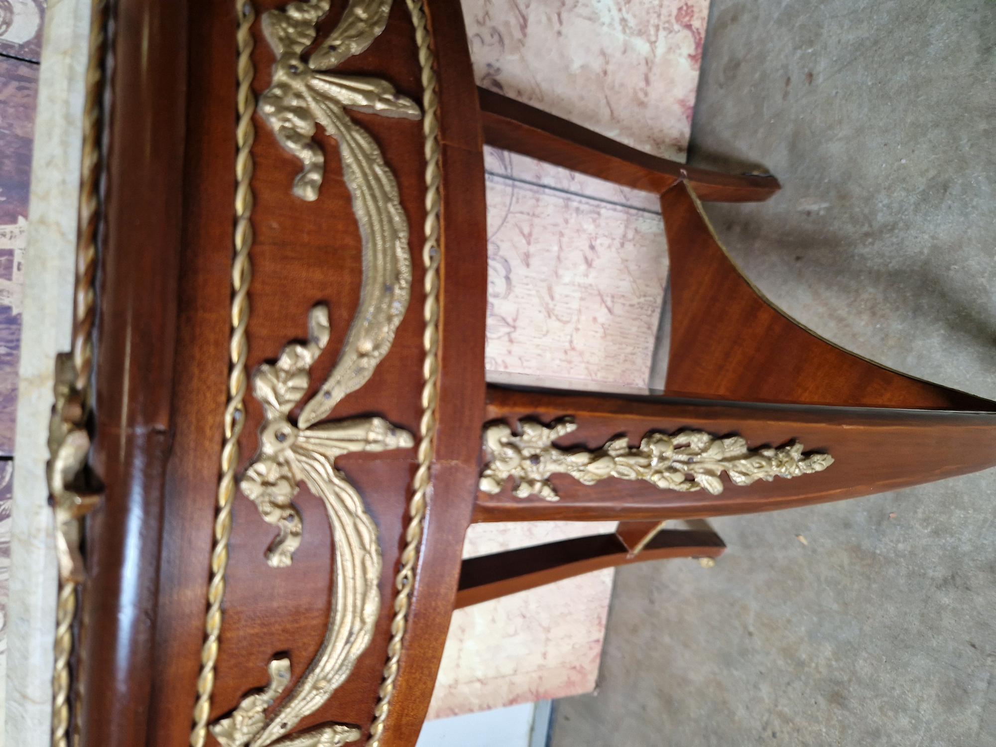 Klassieke Sierlijke Bijzettafel, Plantentafel, Wandconsole Marmeren Blad En Missing Versieringen Afm. 60x60cm En 81cm Hoog image 6