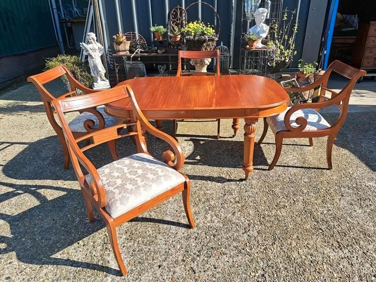 -8 Klassieke Engelse Eetkamerstoelen In Nieuwstaat Afm. 60x5 image 3
