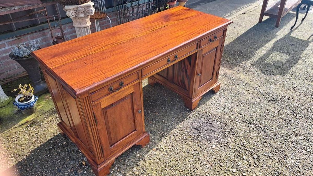 Teakhouten Bureau, Schrijftafel, Desk Afm. 150 X 64cm En 79c image 3