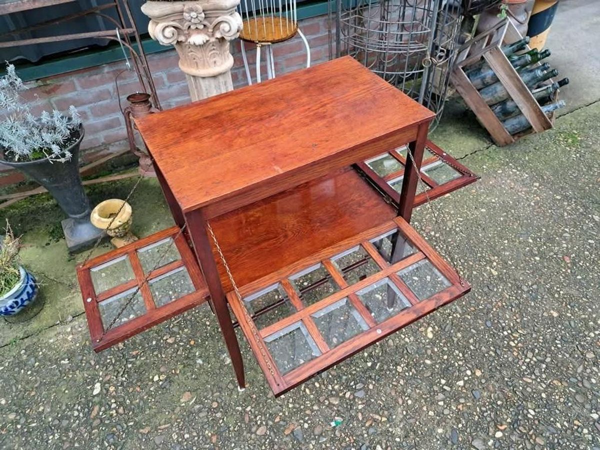 Antiek Klassiek Theetafeltje, Wijnkastje, Wishkeybar Met 3 D image 3