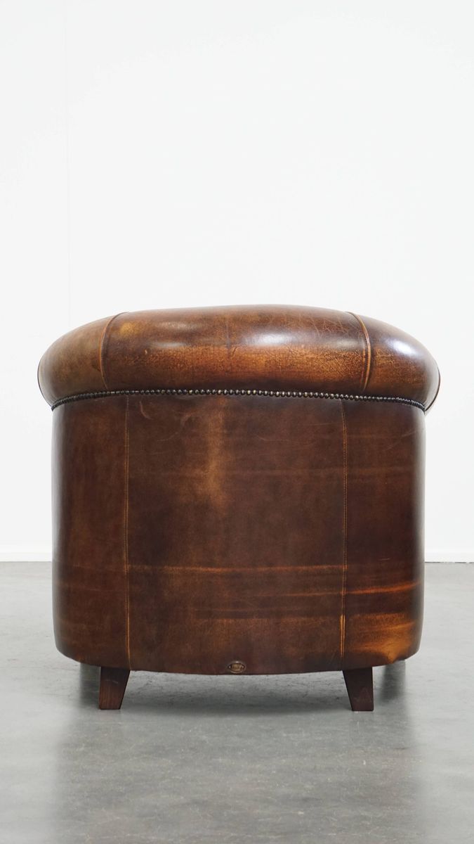 Unieke En Tijdloze Schapenleren Clubfauteuil Met Een Geweldig Patina image 4