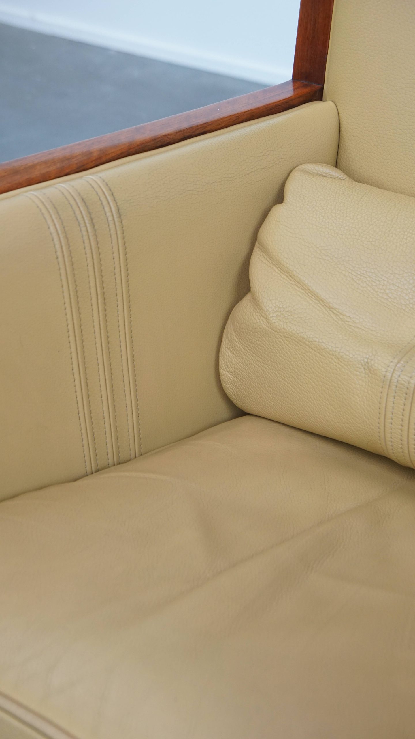 Prachtige Art Deco Schuitema Design Fauteuil In Geel Leer Met Een Hoge Rug Uit De Decoforma Serie image 16