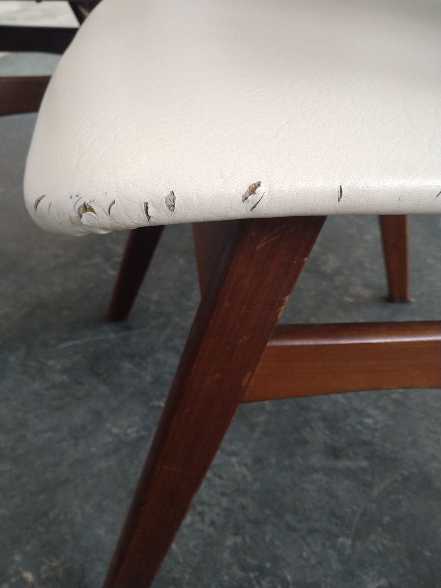 3x Scandinavische Mid Century Eetstoelen image 8