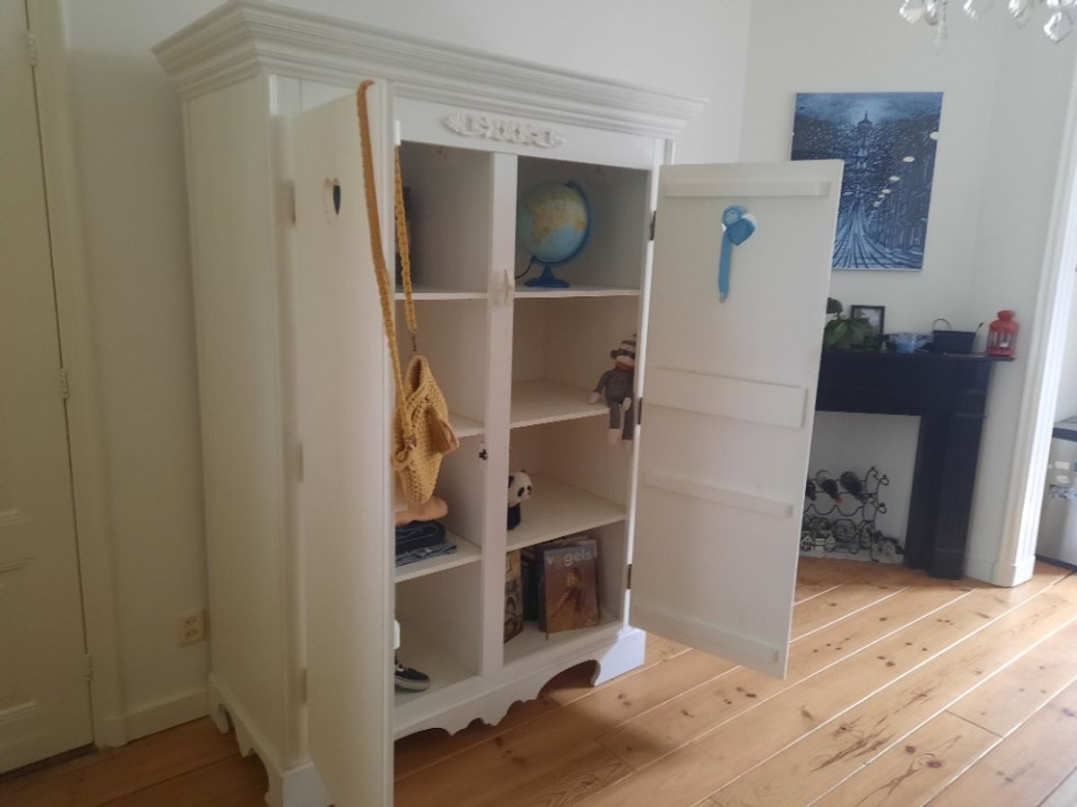 Witte Grote Houten Kast. Opsetims Demi-kast image 13