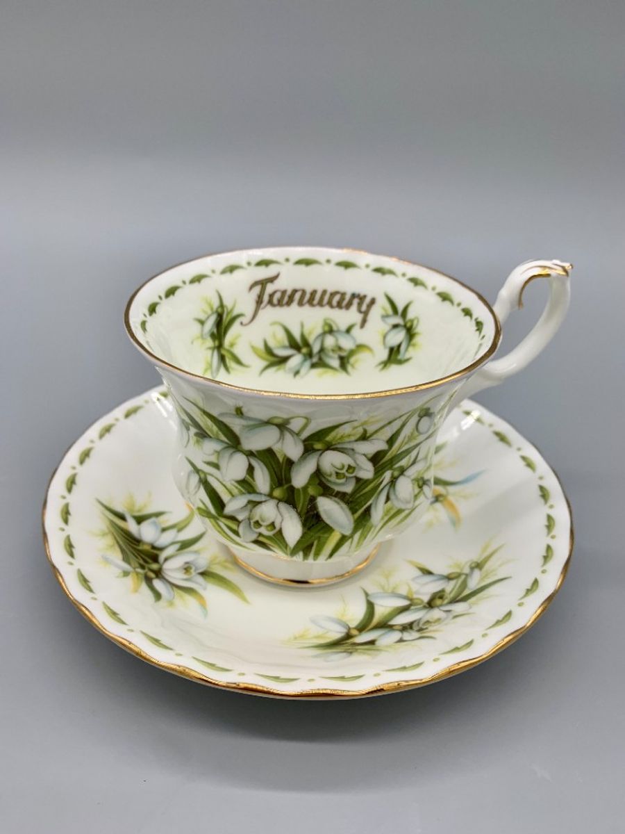Royal Albert Flower Of The Month January Kop En Schotel image 7