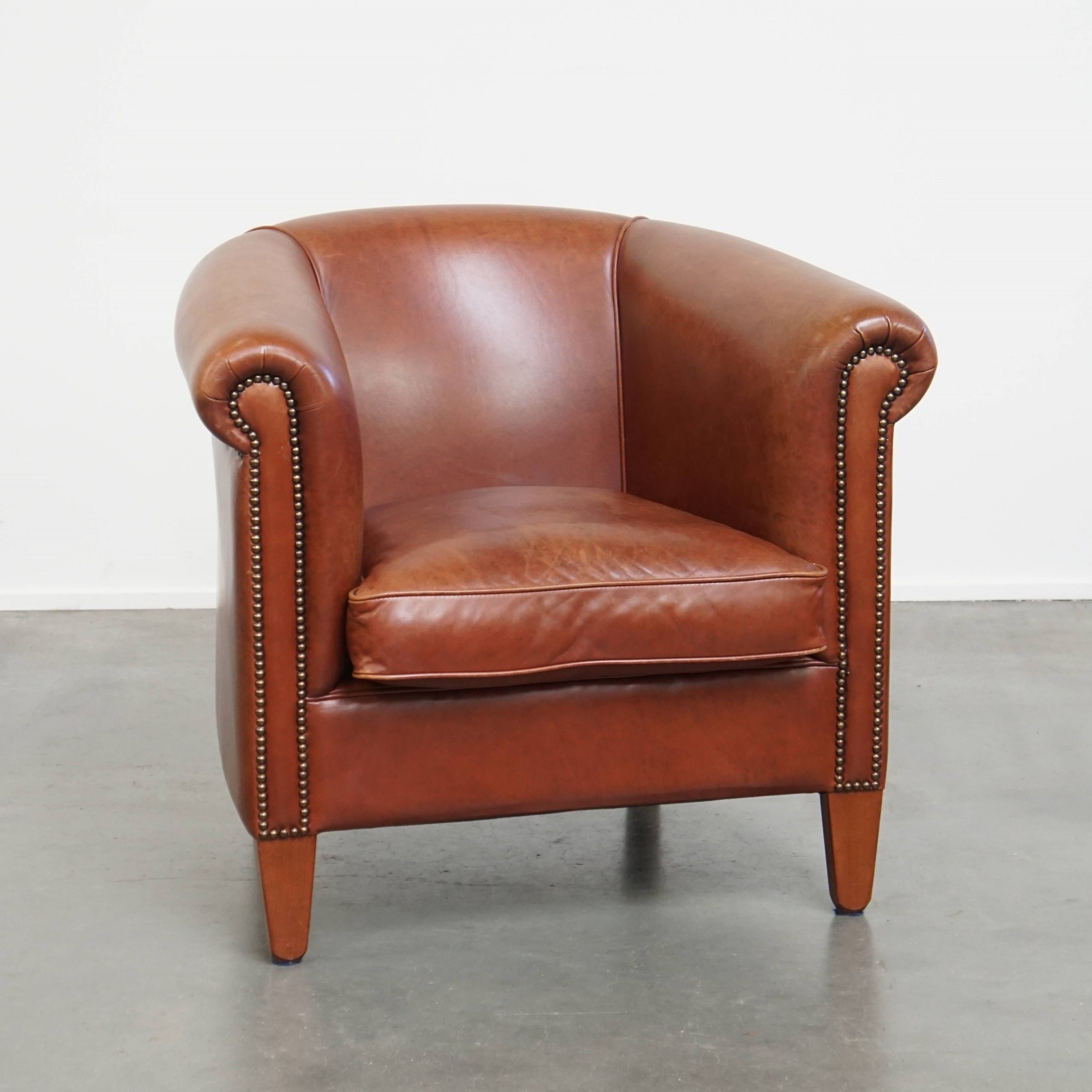 Nette, In Goede Staat Verkerende Rundleren Clubfauteuil In Een Mooie Cognac Kleur image 2