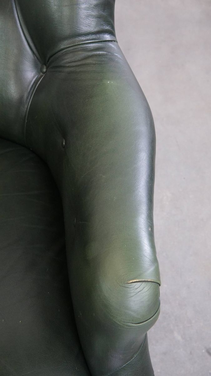 Zeer Charmante Set Van 2 Groene Rundleren Chesterfield Fauteuils In Engelse Stijl image 8