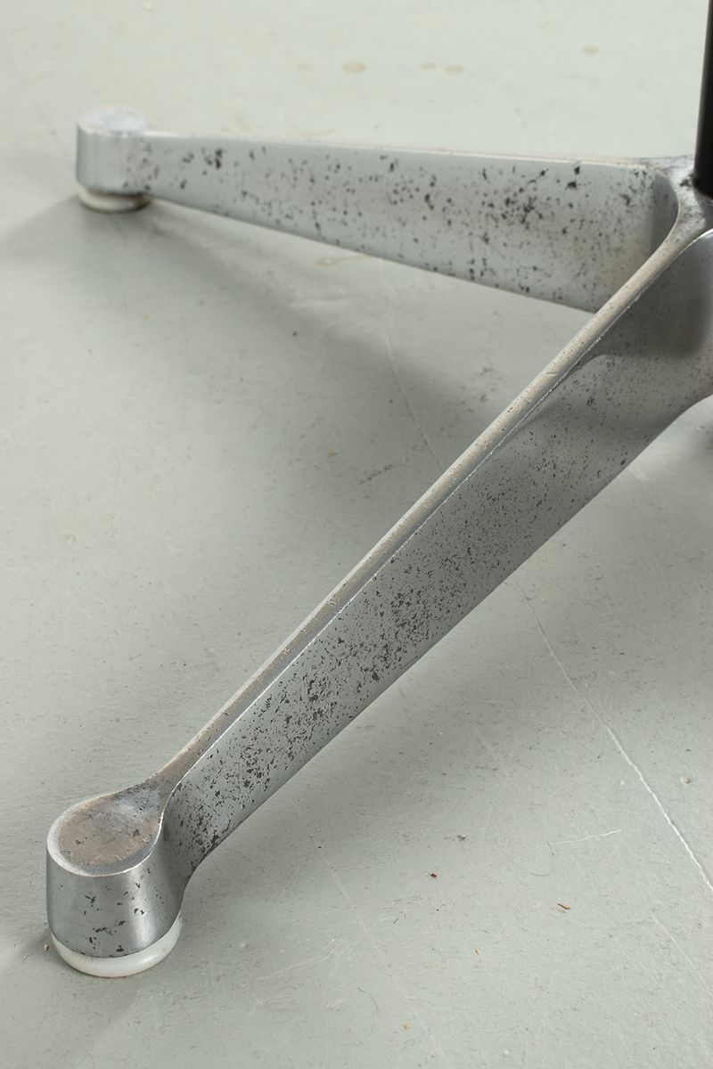 Herman Miller Eames Tafel image 4