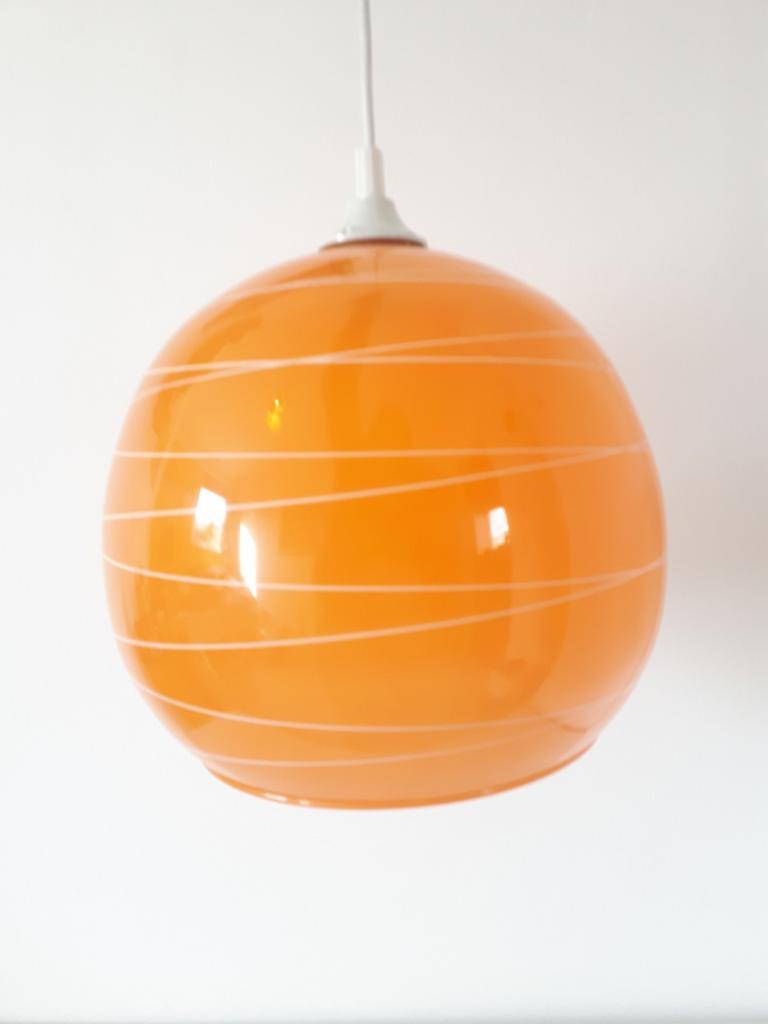 Bekijk Vintage Hanglamp Oranje Bollamp Oranje Hanglamp Jaren 70 Op Reliving bekijk-vintage-hanglamp-oranje-bollamp-oranje-hanglamp-jaren-70-op-reliving