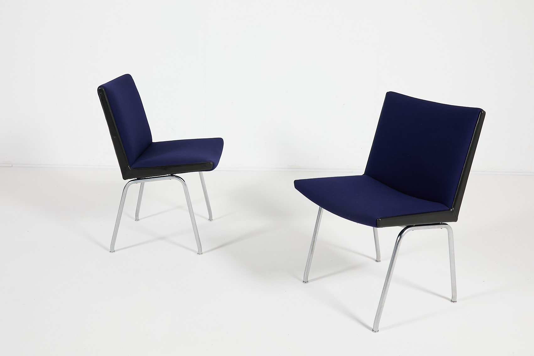 Set Of 4 Danish Modern ‘airport’ Chairs By Hans J. Wegner image 5